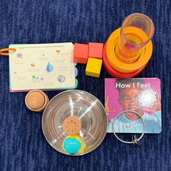 LOVEVERY Other - Loevery The Explorer Play Guide 9 to 10 months